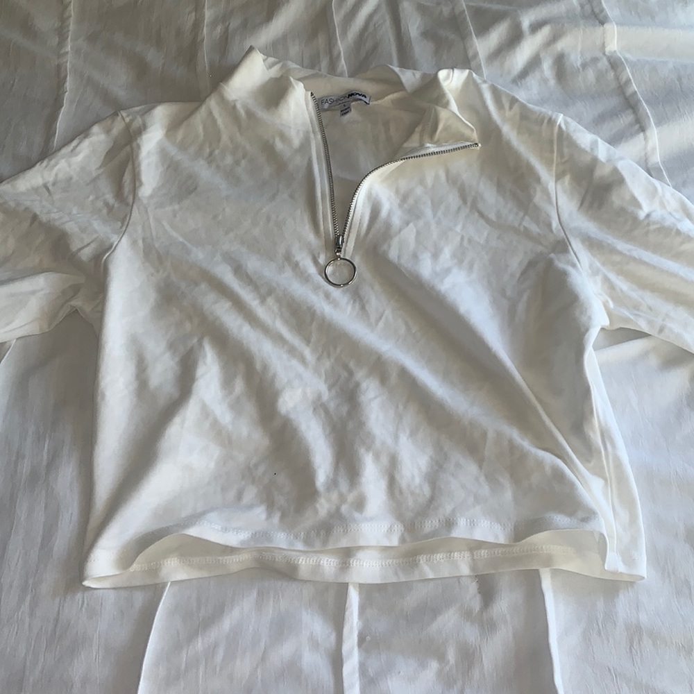 Brand New Cropped zip top